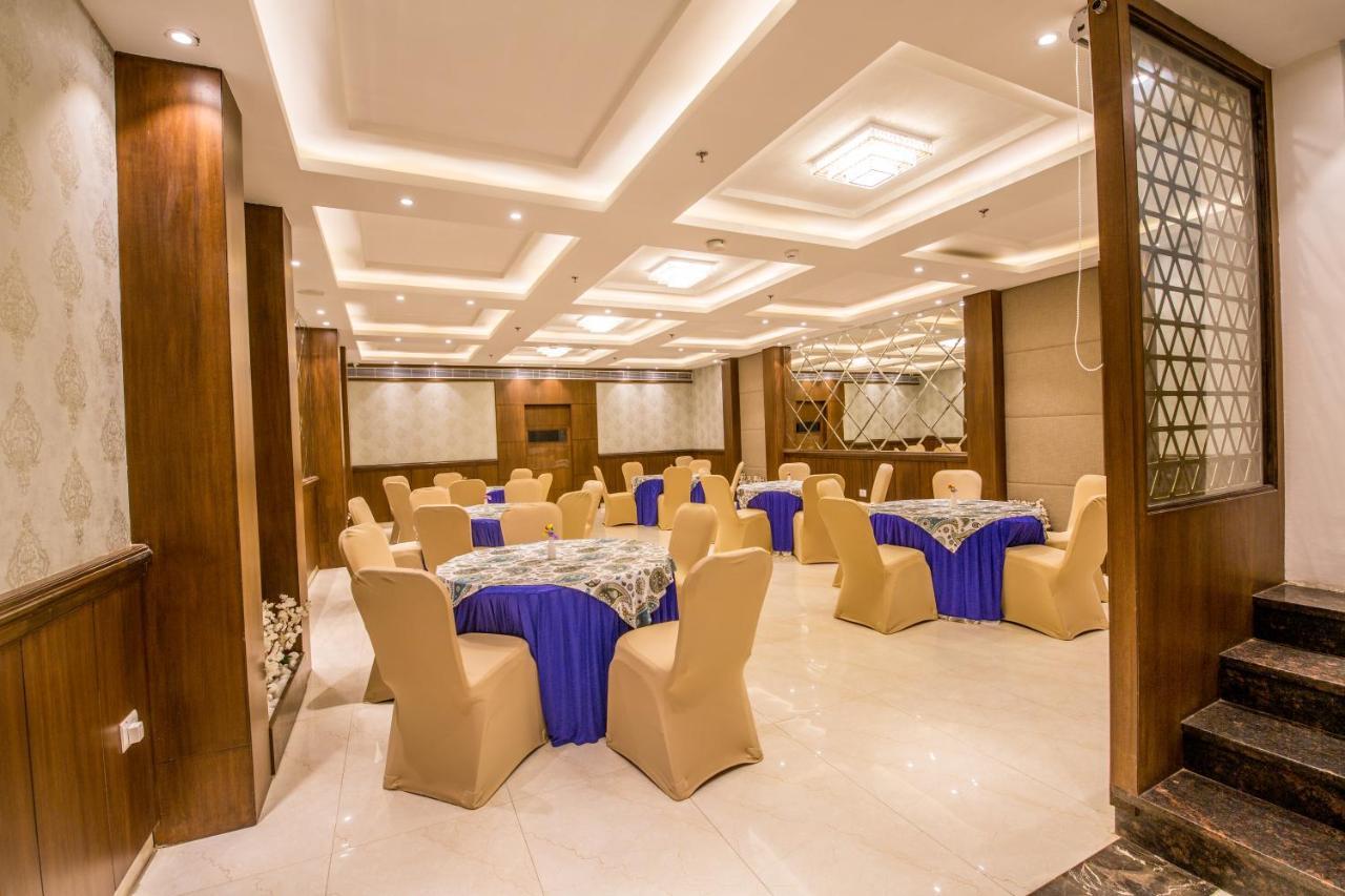 Hotel Sumaditya Τζαϊπούρ Εξωτερικό φωτογραφία