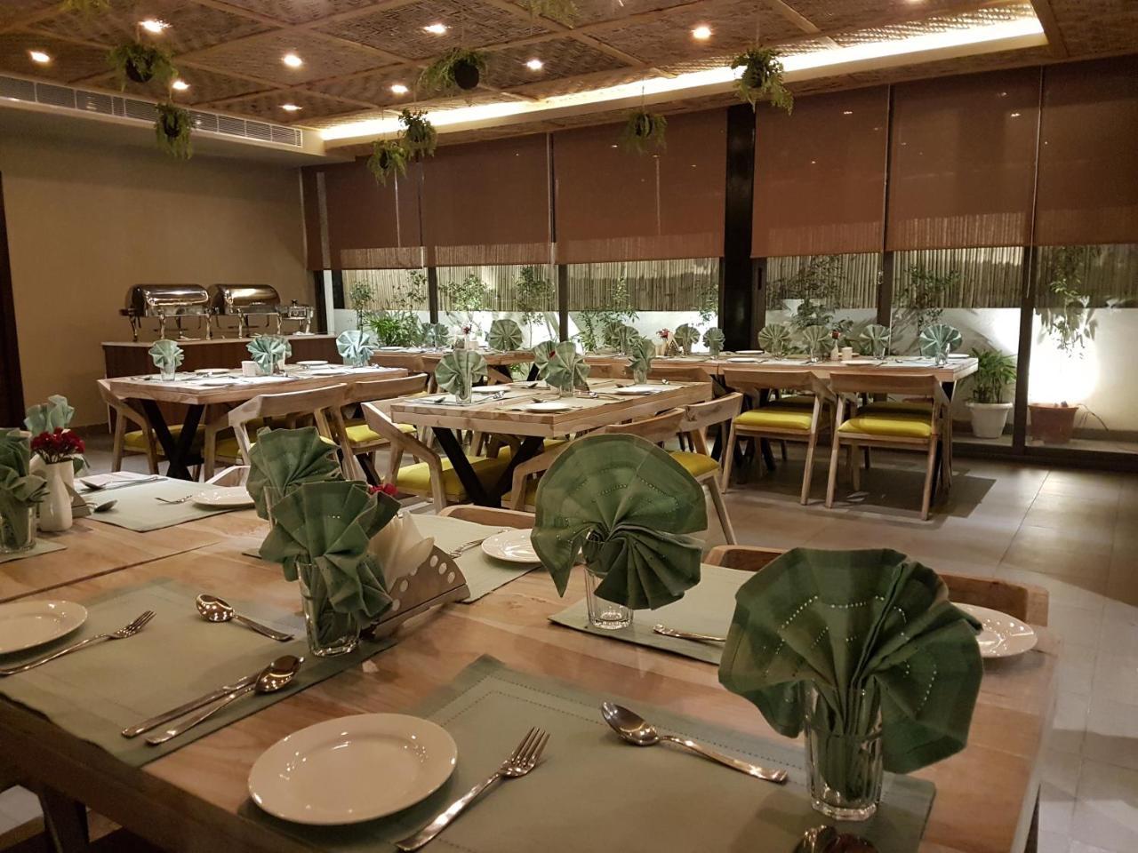 Hotel Sumaditya Τζαϊπούρ Εξωτερικό φωτογραφία